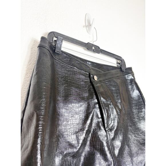 Torn By Ronny Kobo Donnie Asymterical Skirt Size Large Black Snakeskin Pleather - Picture 7 of 12
